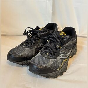 Saucony Grid Raptor TR 2 Black, Gray and Yellow 
Men’s (8.5)